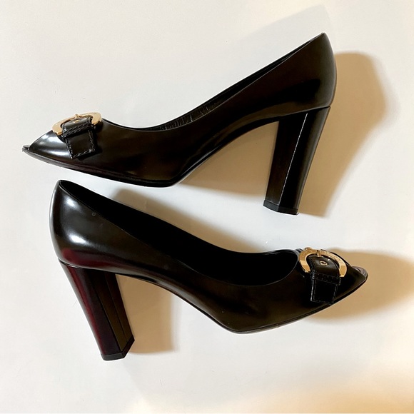 Louis Vuitton Lambskin Pumps - Picture 6 of 11
